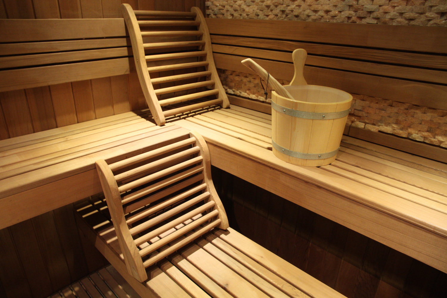 z-1818d钻石型桑拿房 10mm厚香柏木 前三面玻璃