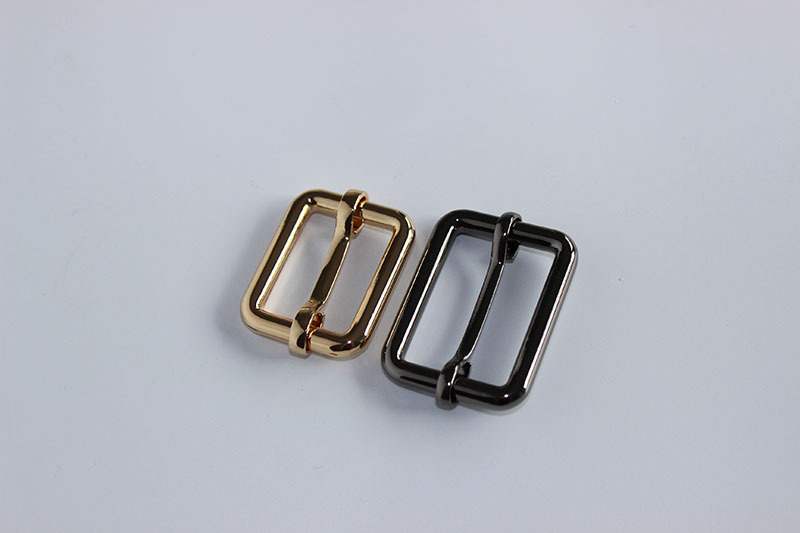 东莞五金箱包配件厂 金属配件双肩带调节扣 挂镀浅金方扣1寸现货