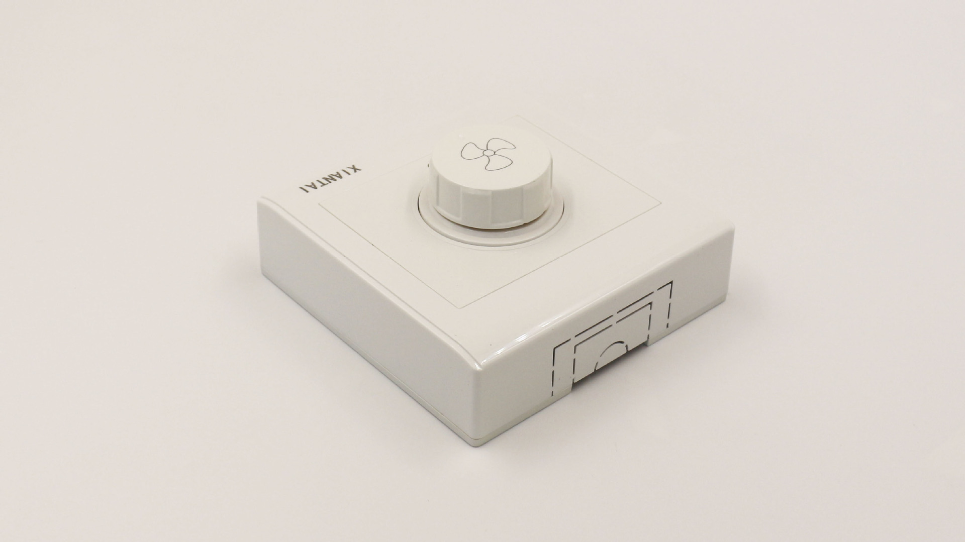 新款明装墙壁开关 明装开关厂家供应 明装