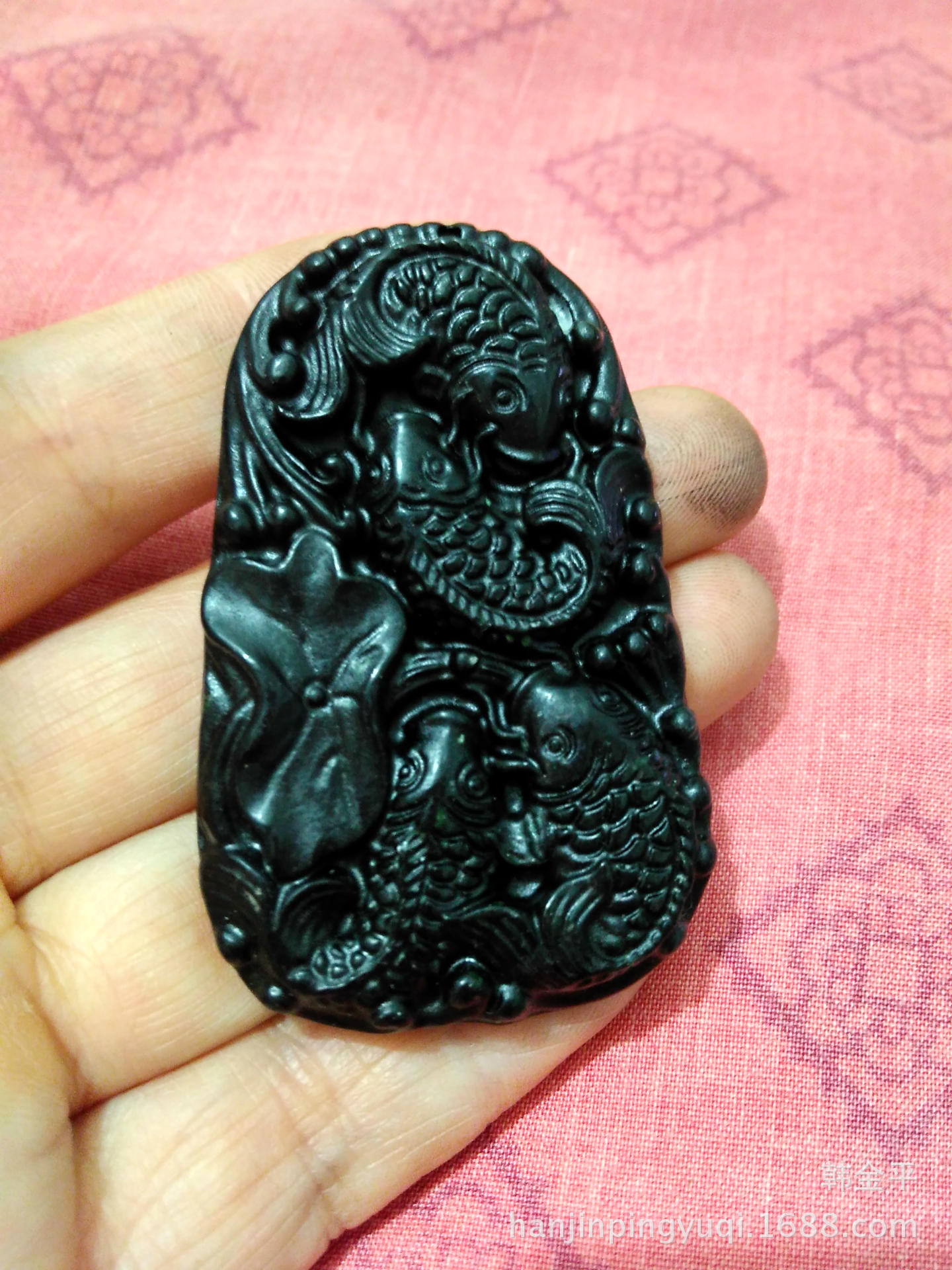 玉器批发天然墨绿玉千手观音连年有余龙牌大挂件墨玉吊坠