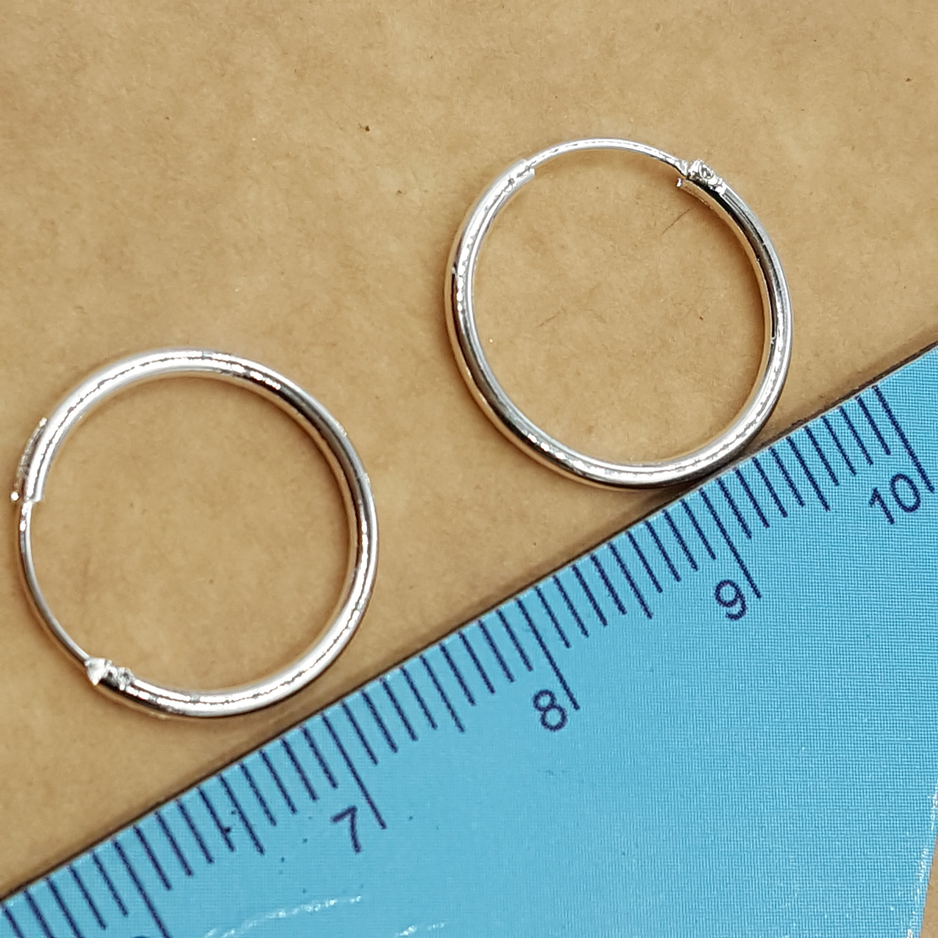 电镀银小耳圈批发 光面开口小圈圈 明星款 黑耳圈 耳扣满包邮