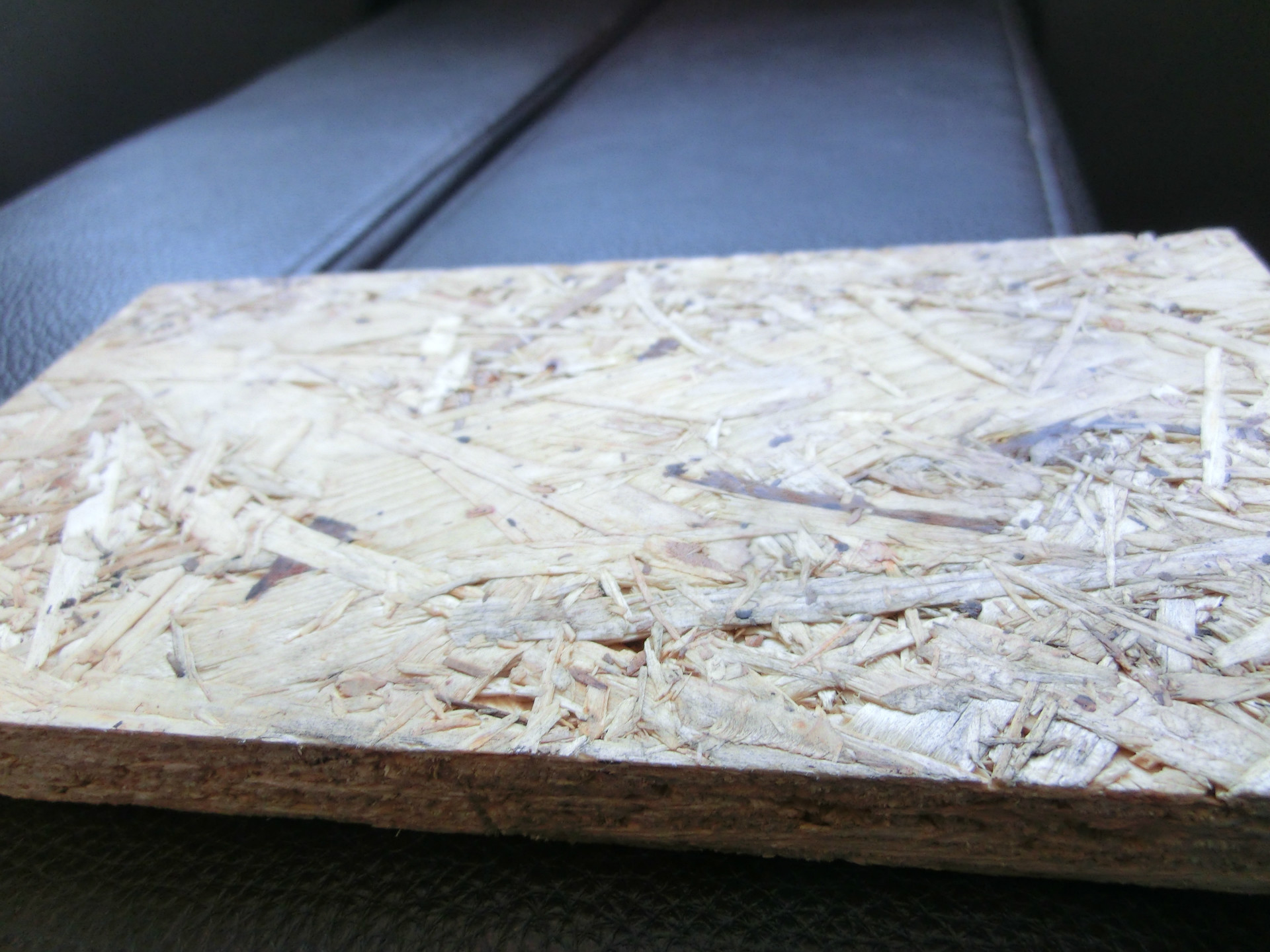 天然纹理,自然美观,具有突出的视觉效果; 3.耐划伤; 4.结构板材,具有