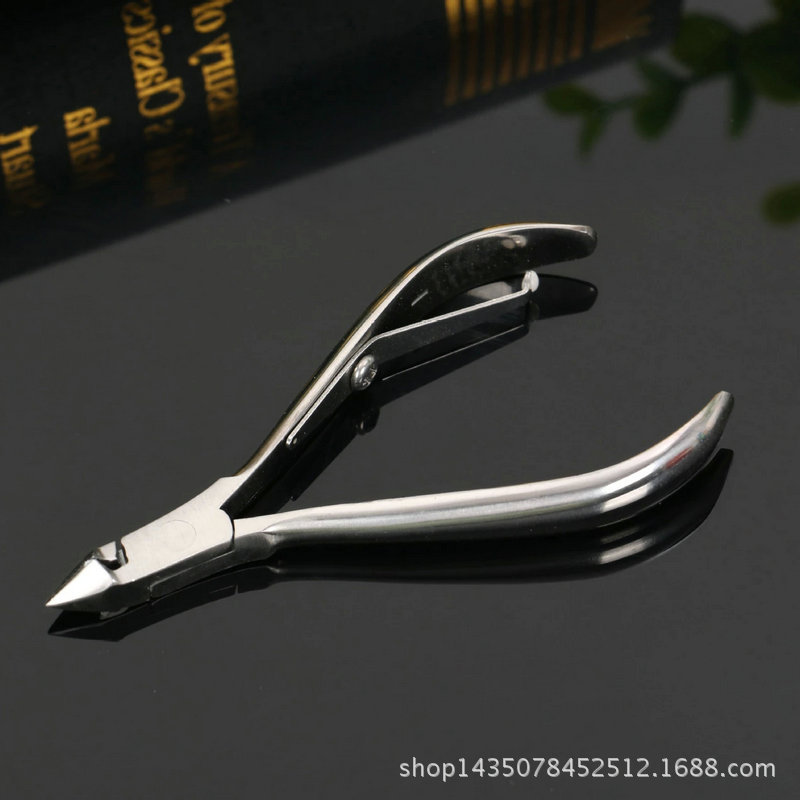 Factory Direct Supply Manicure Set Accessories Stainless Steel Beauty Pliers Eyebrow Blade Nail Scissors Beauty Tools Wholesale