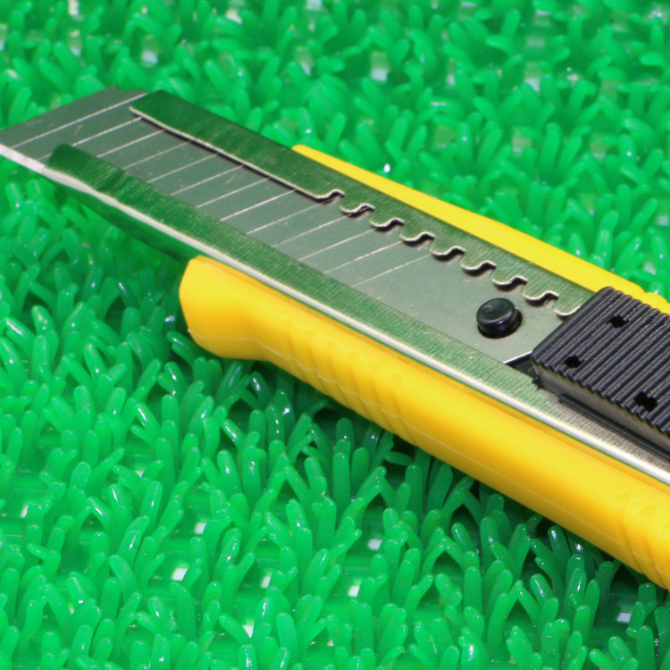 不锈钢美工刀,抗腐蚀,耐用,多种颜色选择