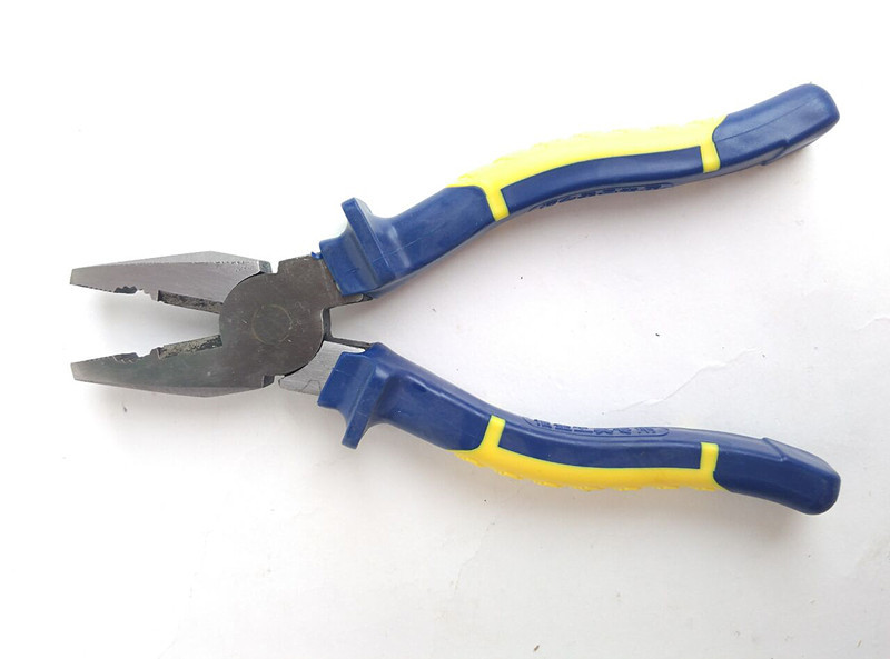 钢丝钳钳子平嘴钳平口老虎钳手家用钳子电工绝缘钳子胶柄钢丝钳