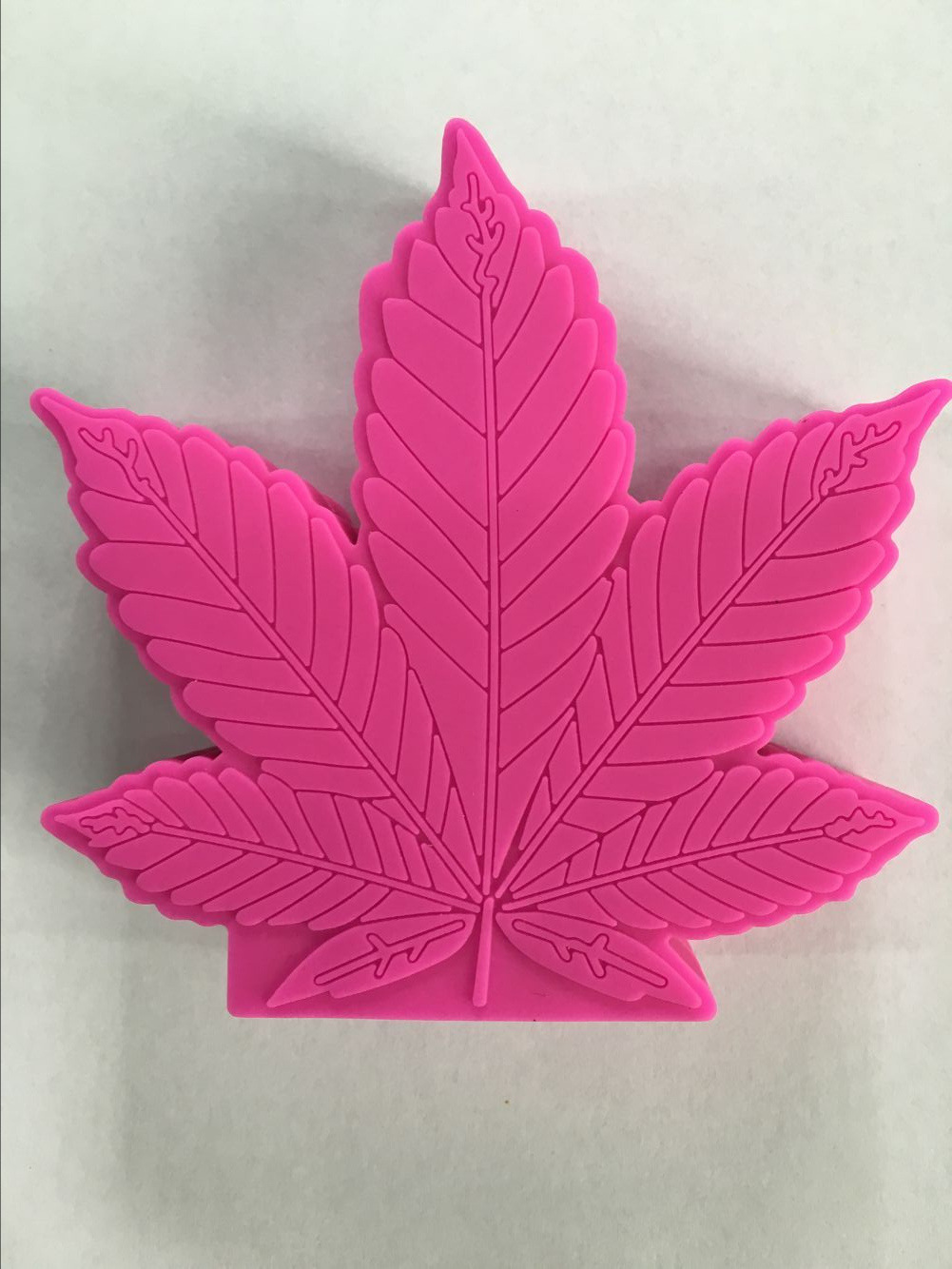 新款私模卡通树叶移动电源emoji表情枫叶子创意个性充电宝.