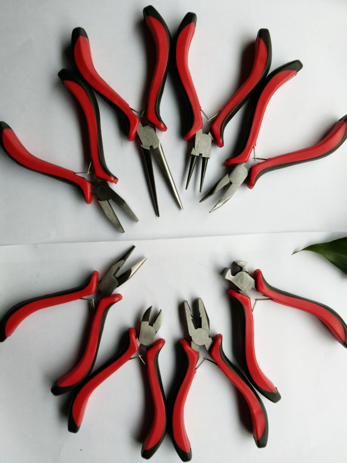 首页 工具 钳子 扁嘴钳 >4.5寸 双簧 欧式扁嘴钳 扁嘴钳  4.