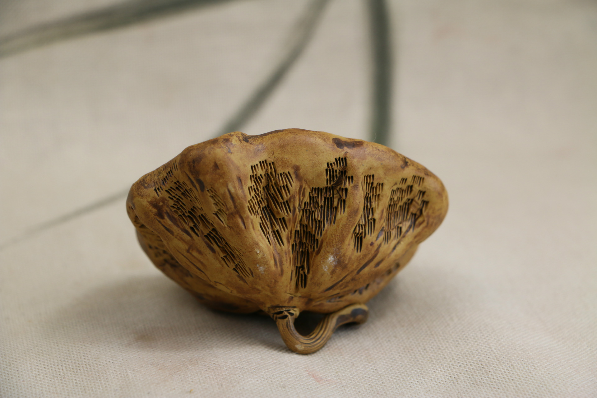 宜兴德利陶紫砂雕塑茶宠精品 莲蓬莲花莲子心茶宠摆件