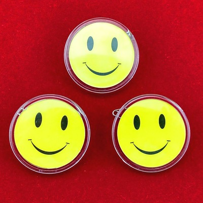 批发rbd装得快微笑胸牌rk06,圆形胸卡,圆形徽章,圆形形象卡