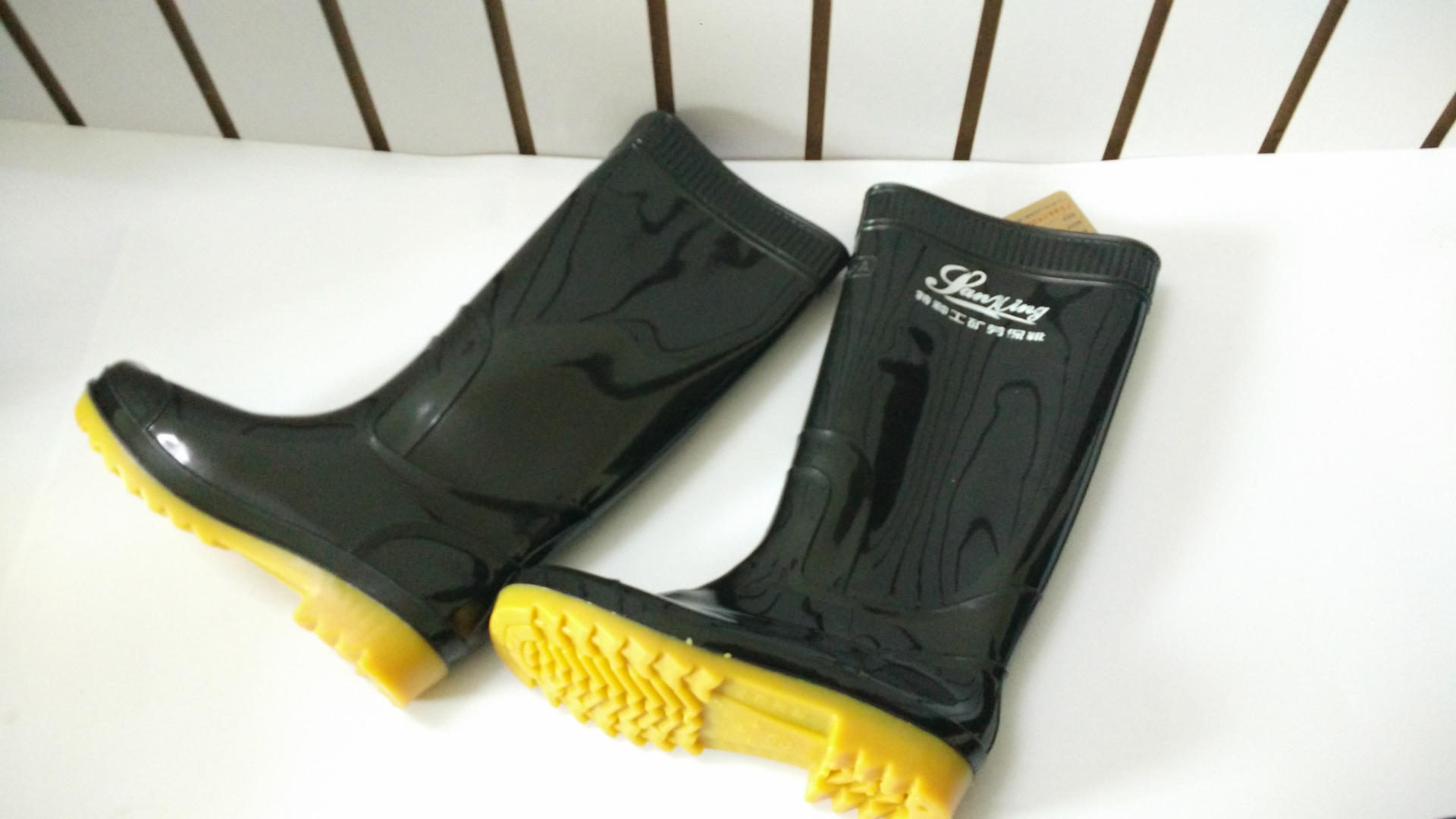 厂家直销批发男高筒长筒胶鞋防水防滑雨靴雨鞋高帮劳保工矿水鞋