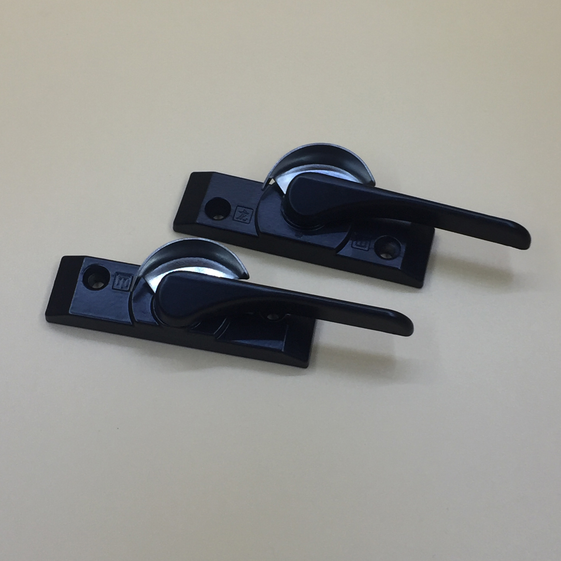 铝合金门窗月牙锁 平开门窗月牙锁 龙山80锁 推拉门窗移门钩锁