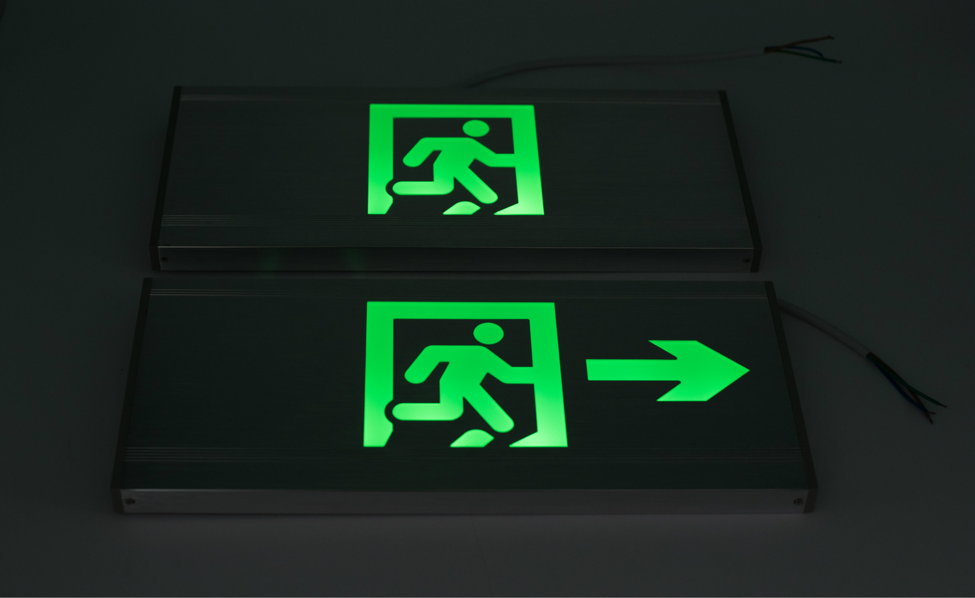 安全出口指示牌led疏散明装插电诱导标志灯应急指示灯 双面