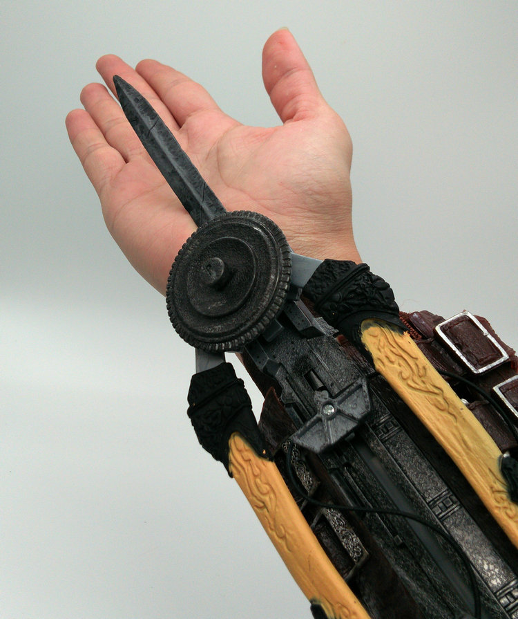 刺客信条5代袖箭 大革命团结 爱德华 袖里剑袖中箭手办批发摆件