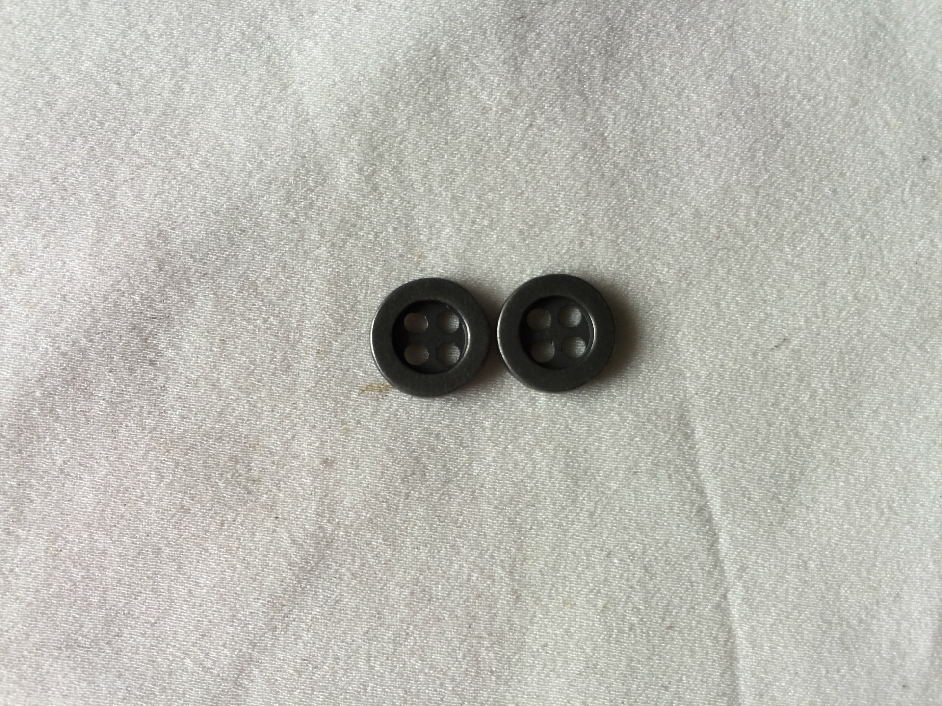 供应10毫米锌合金金属宽边细边碗型盆型四眼扣