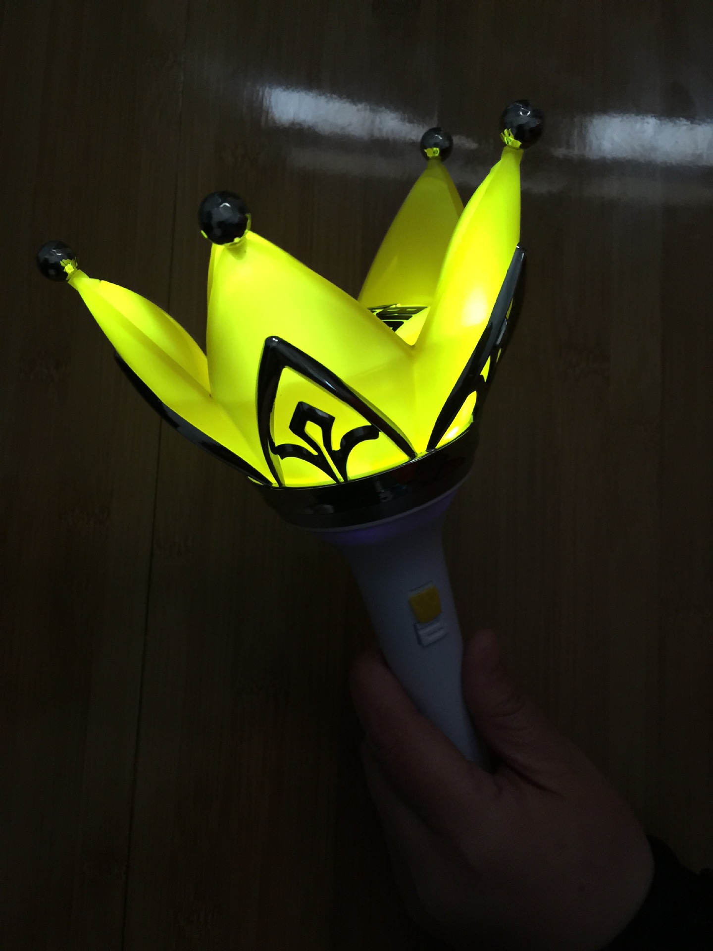bigbang十周年演唱会官方皇冠灯应援灯手灯荧光棒发光棒闪光棒