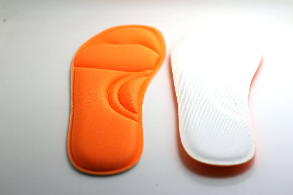 运动鞋记忆棉加厚军训用鞋垫 江湖地摊暴利新产品 批发海绵鞋垫