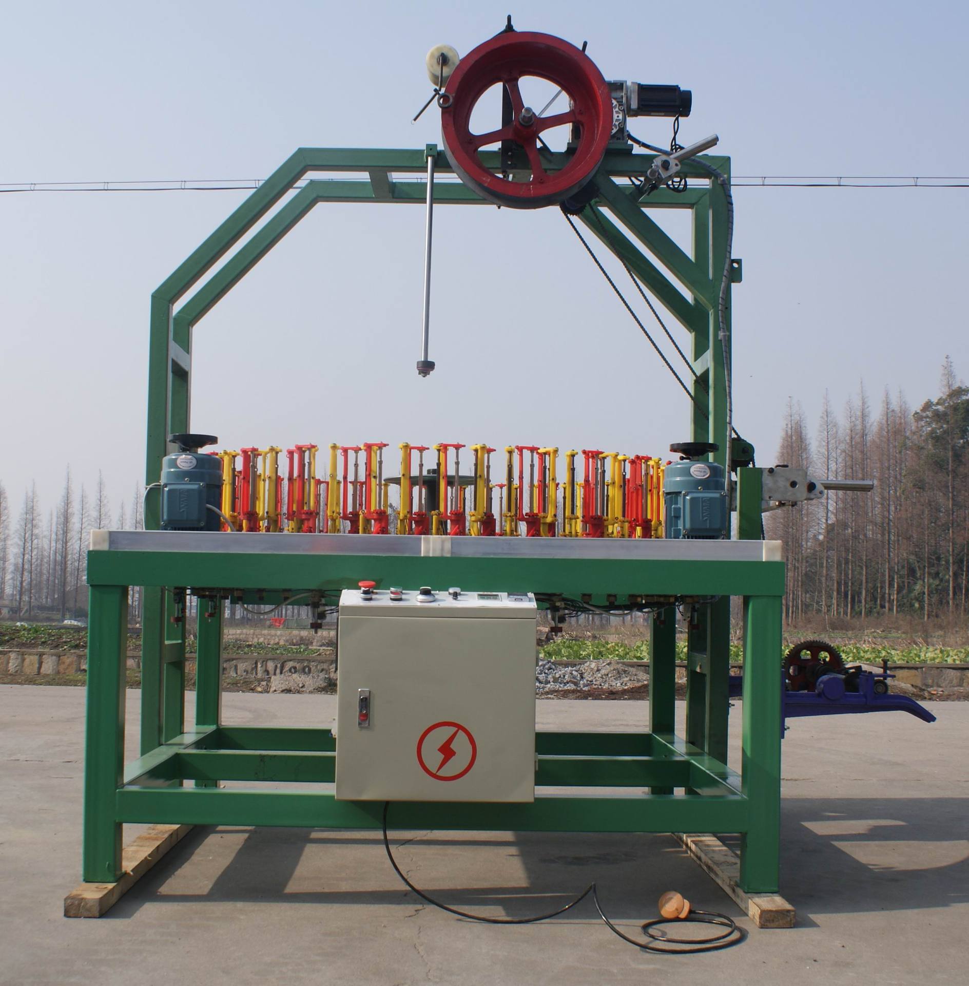 xh90系列做高拉力绳钩鱼线等96锭高速松紧带编织机xh90961