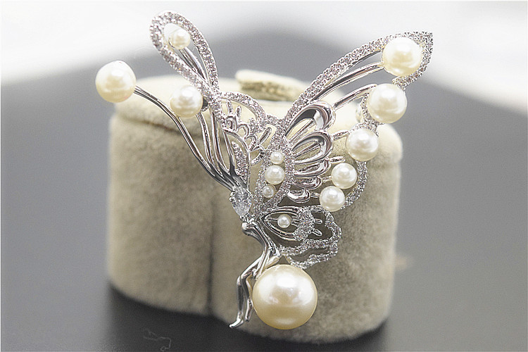 丽晶饰品 正品批发 时尚新款花仙子蝴蝶造型镶嵌珍珠水晶胸针