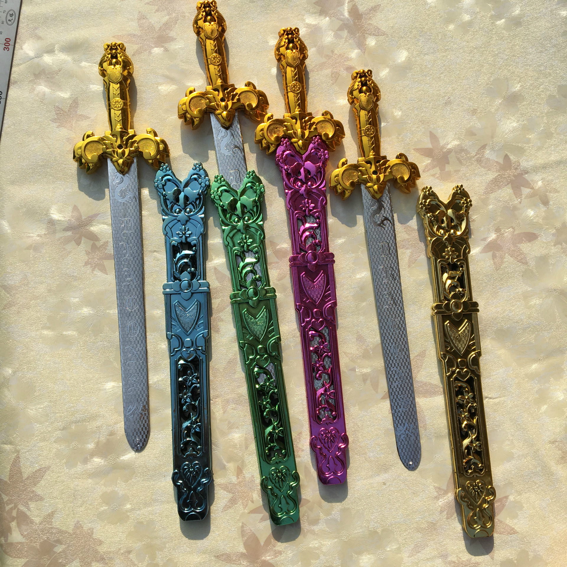 儿童玩具_二元店玩具 电镀宝剑 尚方宝剑儿童地摊广场热卖 - 阿里巴巴