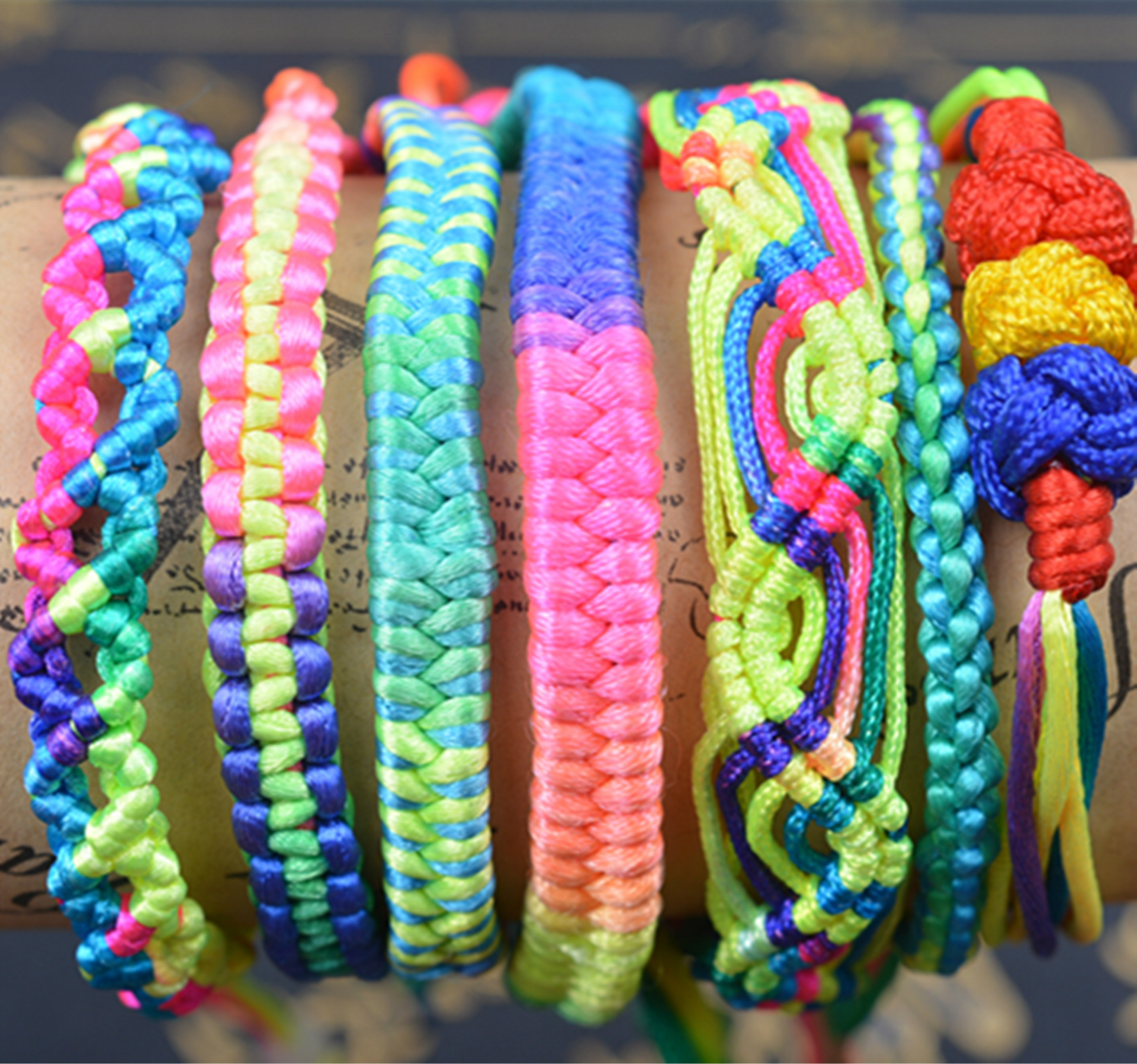 时尚热销 diy精编五彩端午红绳 情侣姻缘手绳 猪年热卖 多款可选