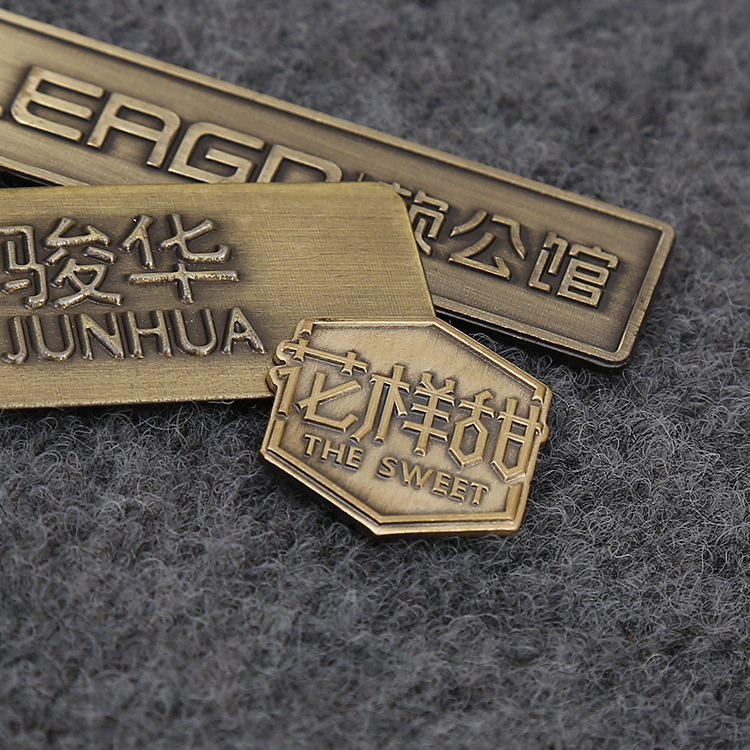 专业定做电镀古铜色金属标牌贴公馆识别异形锌合金铭牌