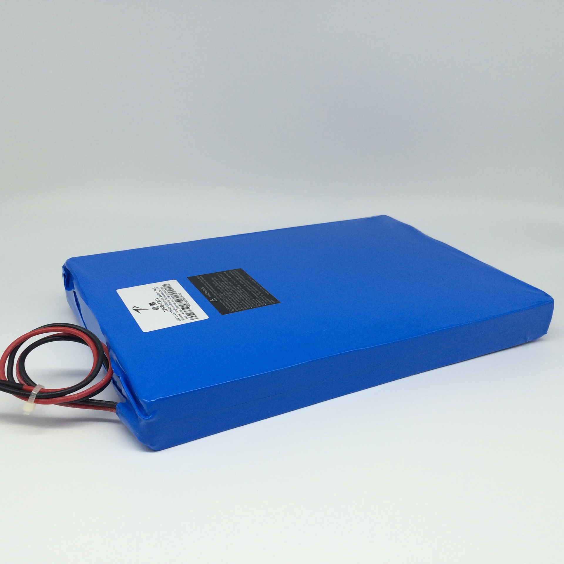 晴鹏厂家直销太阳能路灯专用12v锂电池一体化路灯磷酸铁锂电池