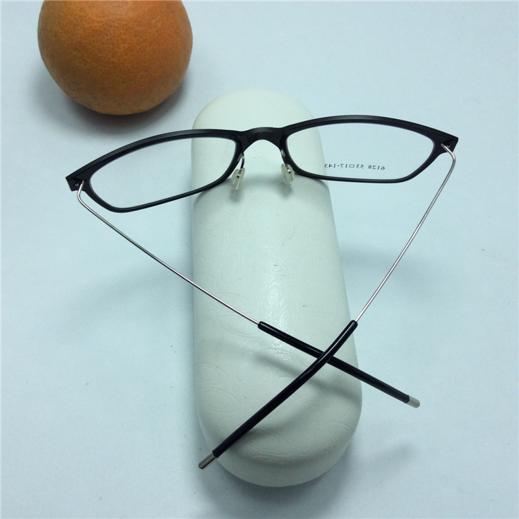 深圳厂家直销超轻尼龙架高品质眼镜架近视眼镜框男女款可以改牌.