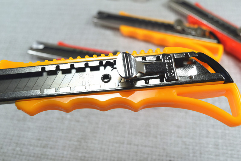 低价批发优质海信金属锁止键美工刀 裁纸刀 壁纸刀学生办公文具