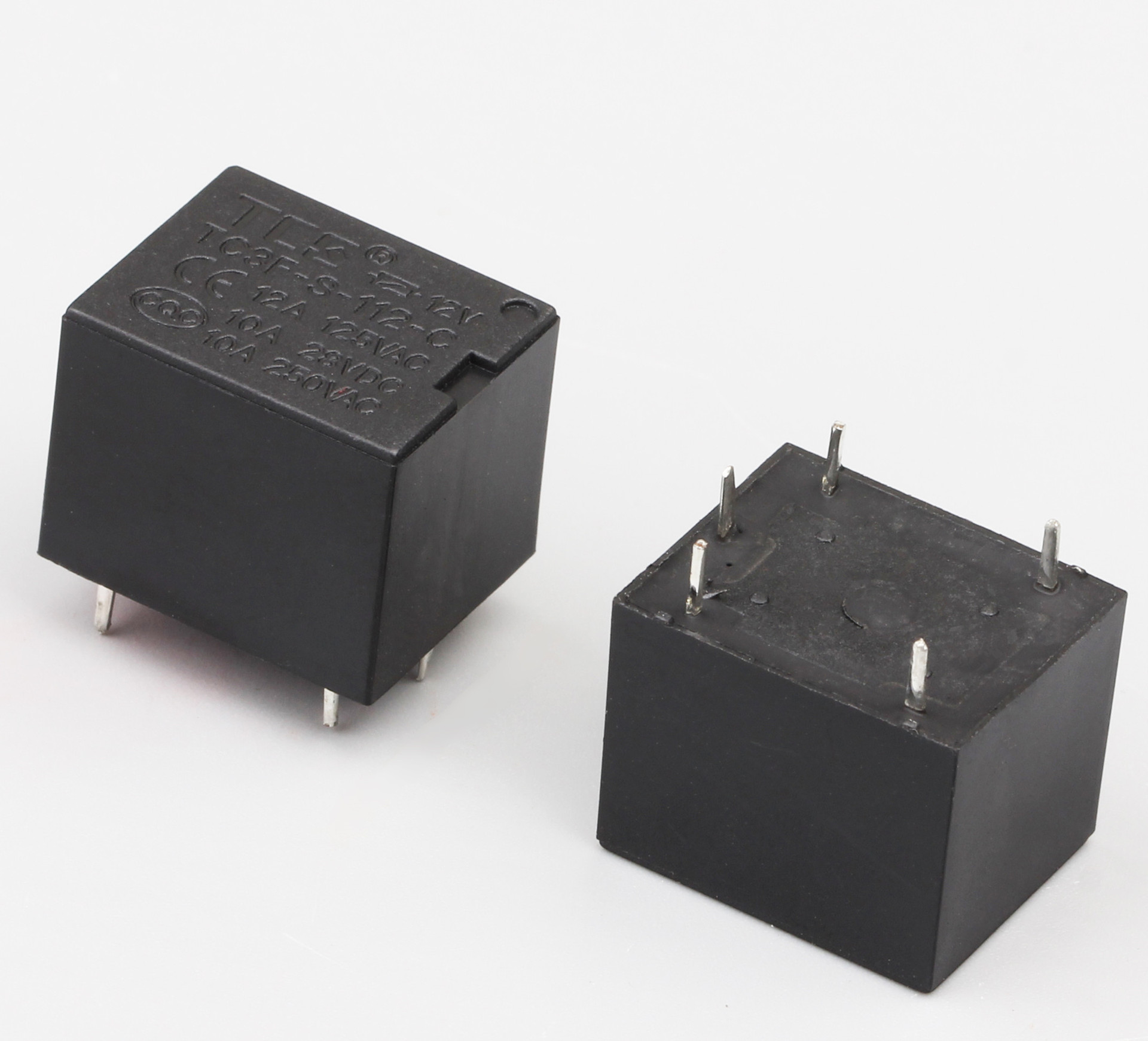 t73小型直流电磁继电器12v四脚合金触点焊接脚转换继电器