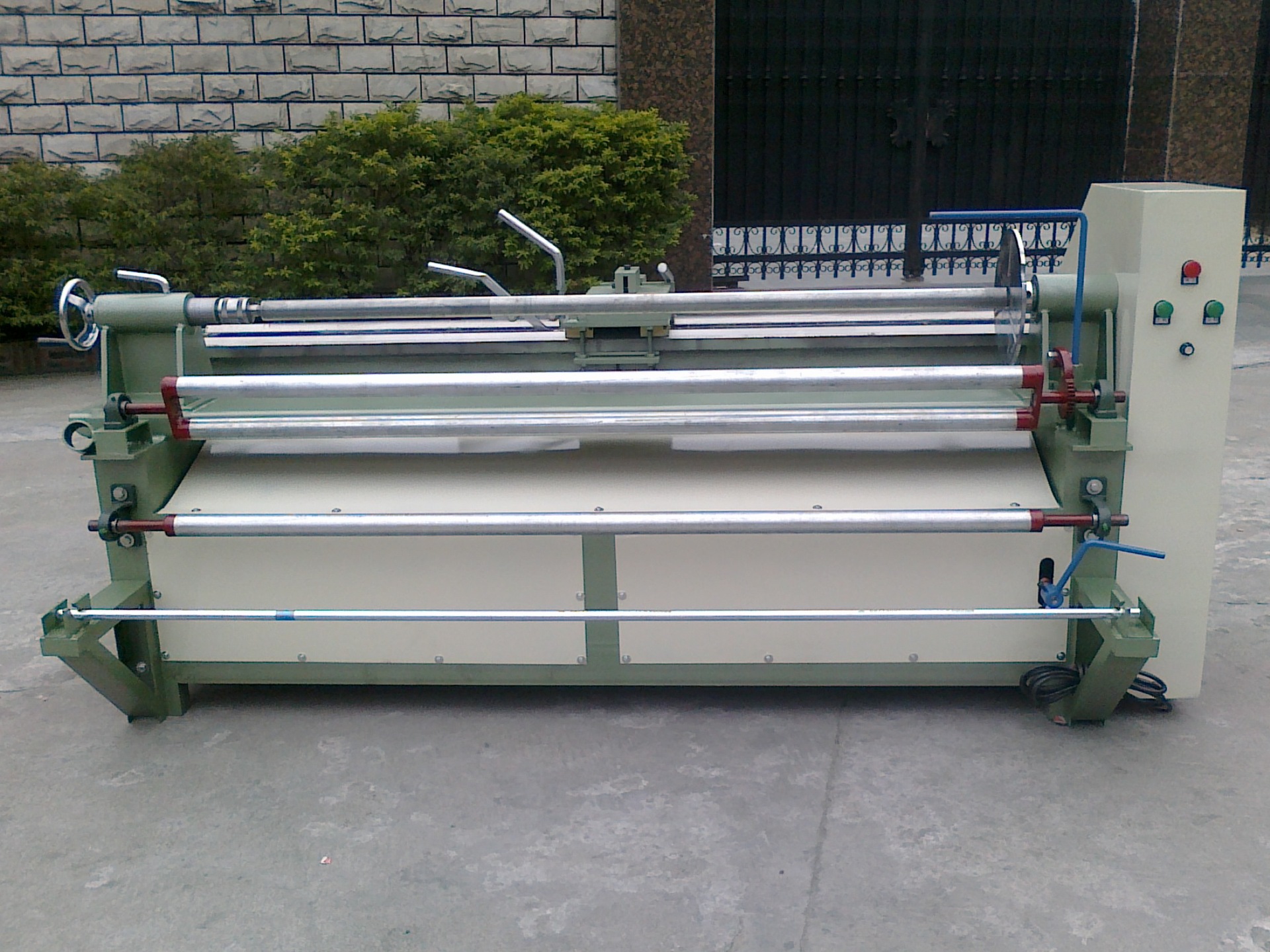 厂家直销圆刀裁条机 圆刀分条机 布料分条机 捆条机