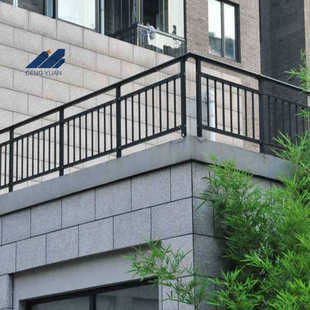 热镀锌管喷塑阳台护栏 小区别墅铁艺阳台栏杆 组装式阳台防护栏