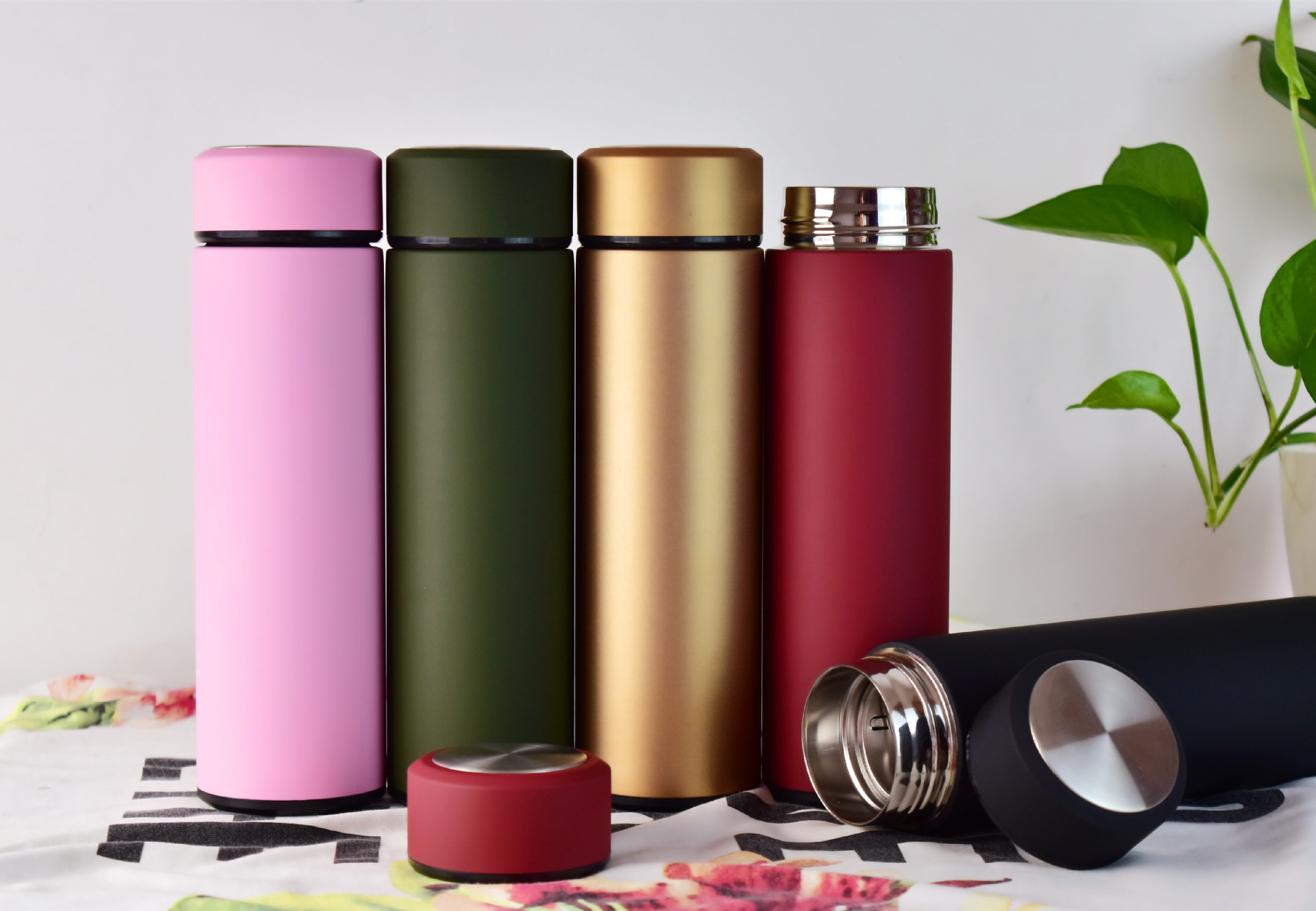 简约时尚不锈钢保温杯 学生情侣户外保温水