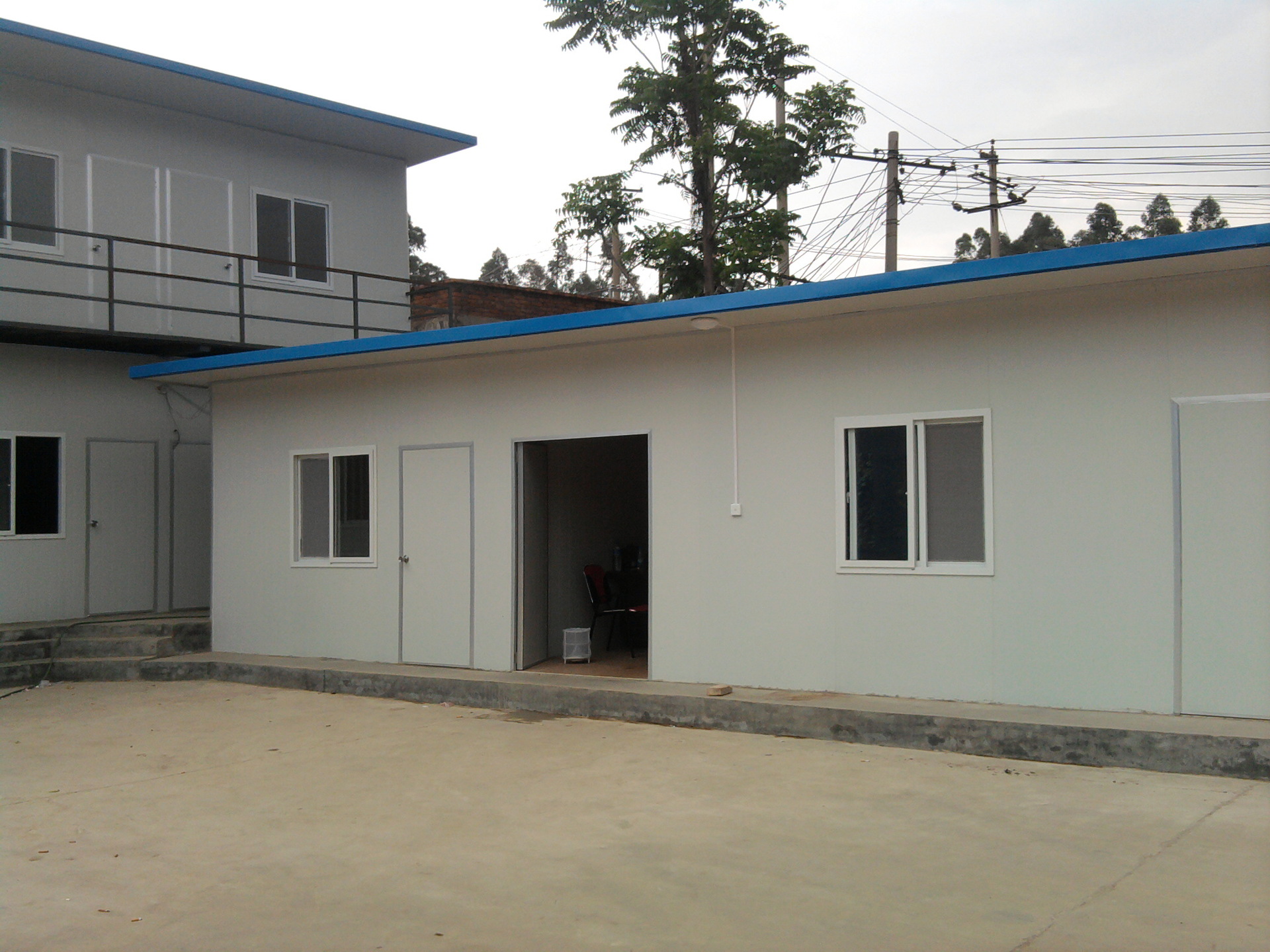 活动板房 撘建轻钢板房 上海彩钢板活动房 工地临时住房