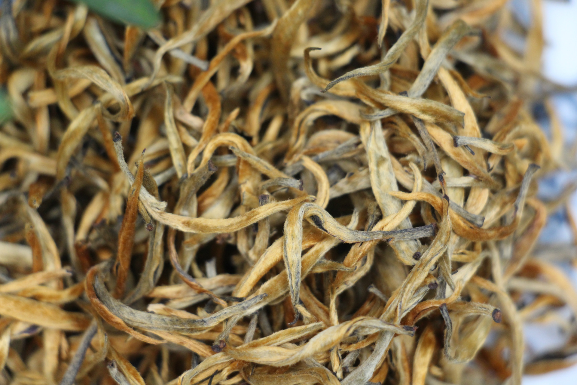 云南凤庆滇红茶 金芽茶 金丝红茶 原产地直销批发 蜜香金芽