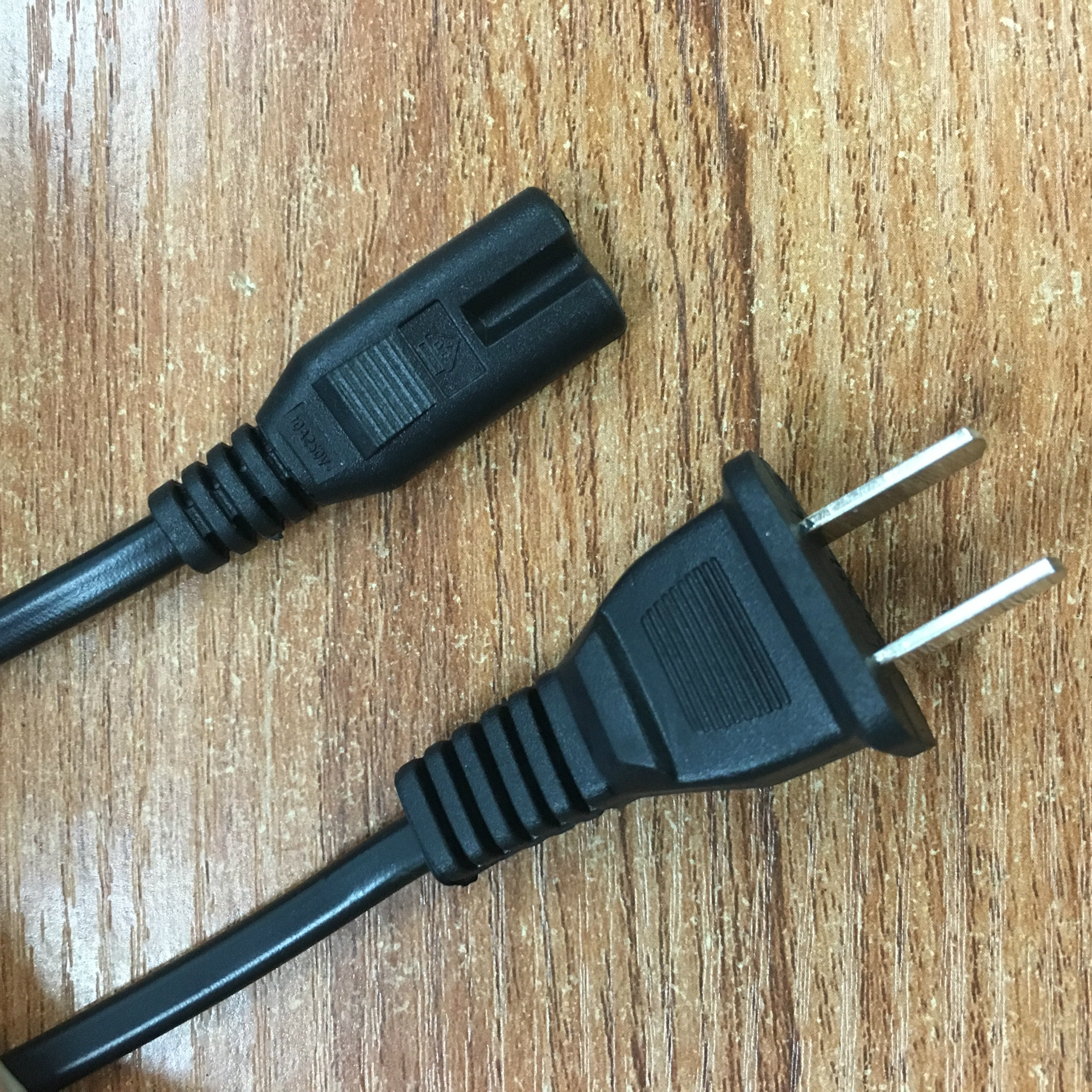 4米中规国标 2芯电源插头线 ac电源线 8字尾插 0.75