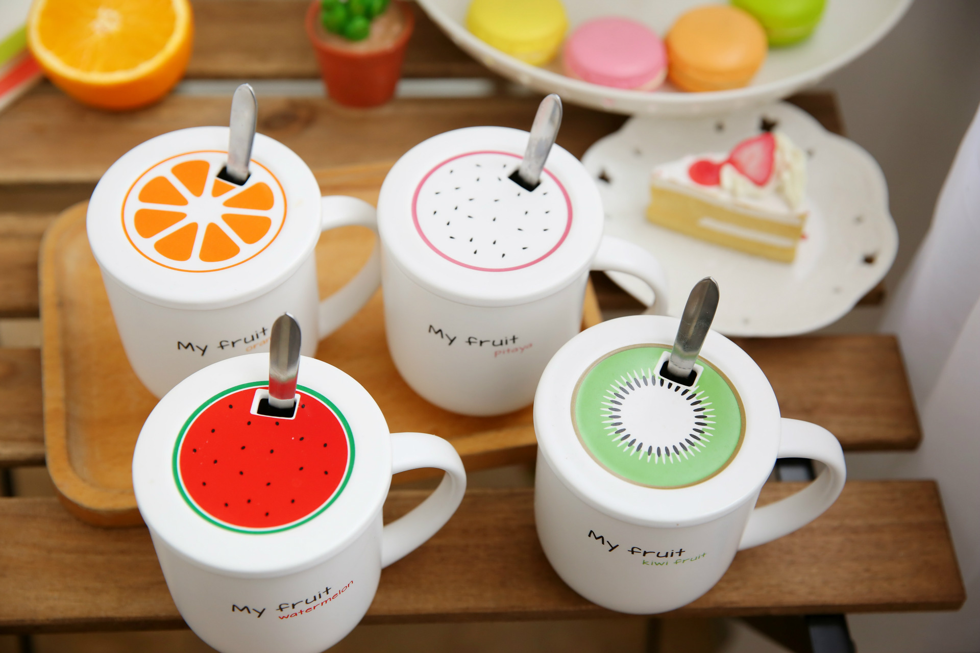 缤纷水果陶瓷杯 创意杯子 带盖带勺水果水-杯子