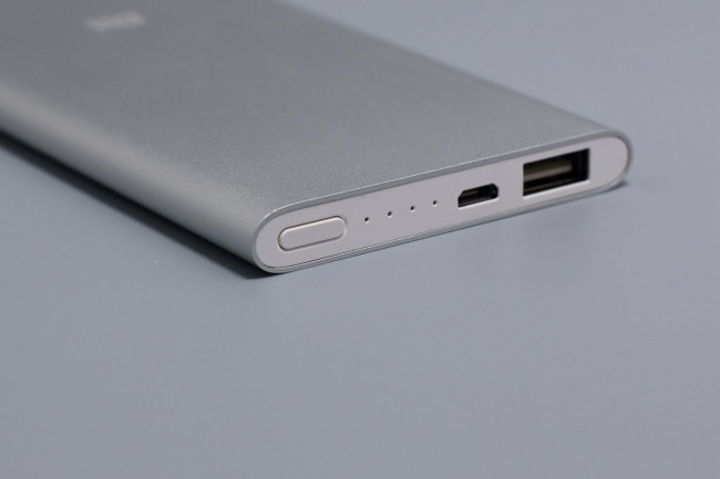 小米超薄迷你充电宝5000毫安手机通用移