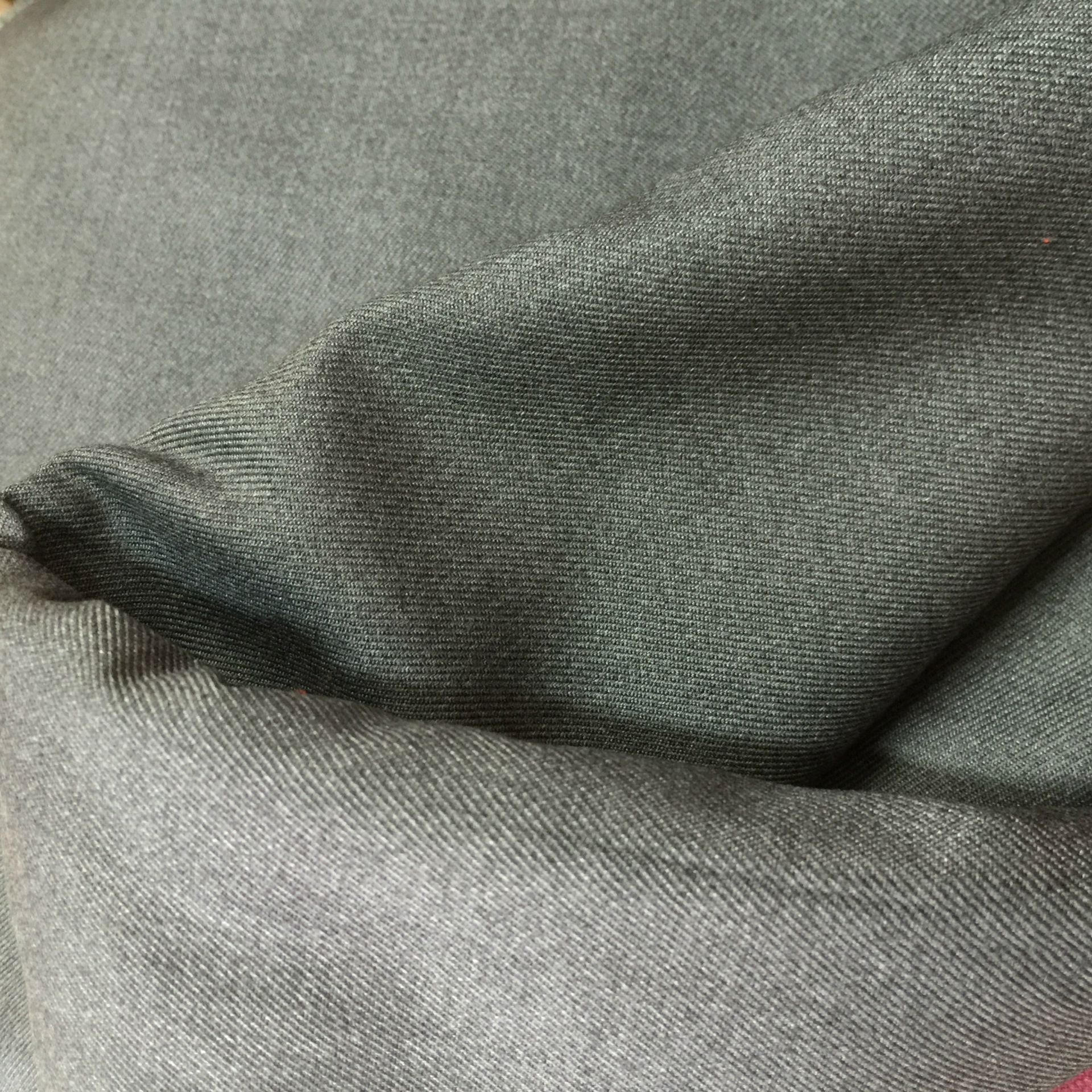 时装西裤大衣面料t/r 涤棉混纺面料全工艺双面斜纹哔叽现货麻灰色