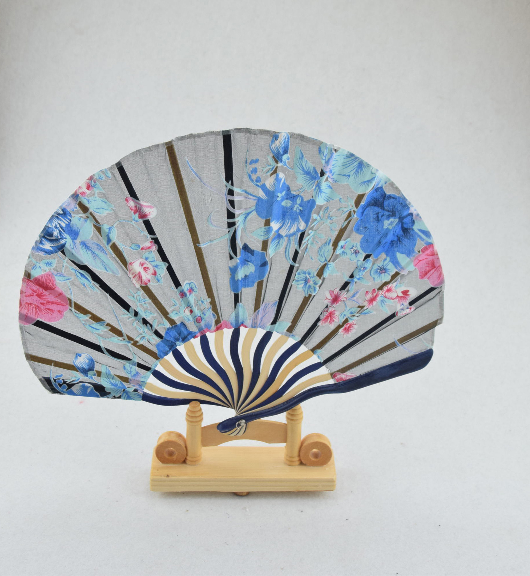 中国风手工复古夏季折扇 工艺折叠丝绸大绢刀扇 景区热卖批发