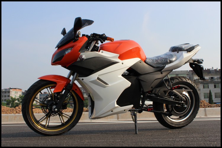 新款地平线s款二代电动大跑车电摩/m3/电动趴赛72v大功率