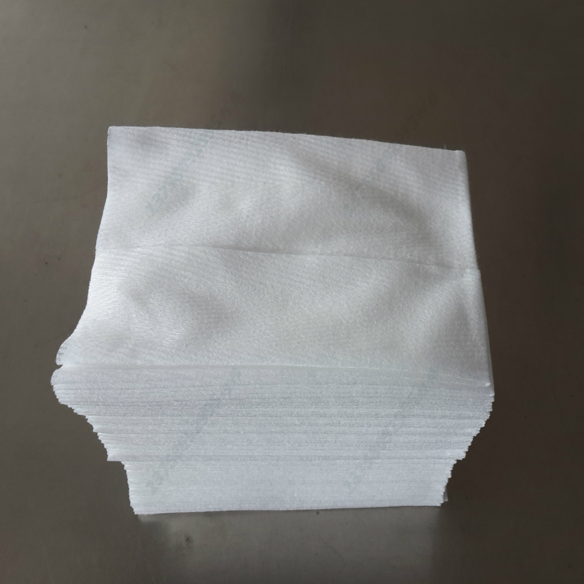 交叉竹纤维水刺无纺布生产厂家 定制棉柔巾湿巾干巾水刺布