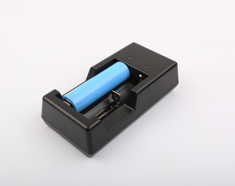 tomo特马v6智能18650充电器智能3.7v锂电池充电器 激光手电充电器