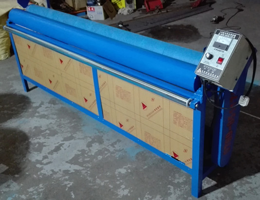 速度灵活可调:选用调速器,松布速度灵活控制; 操作方便灵活:上布简单