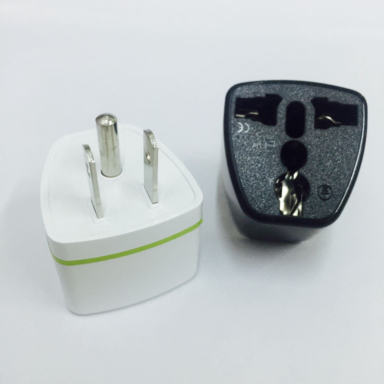 两扁一圆转换插头全铜三角充电头适可转换英规美规欧规德标转换器