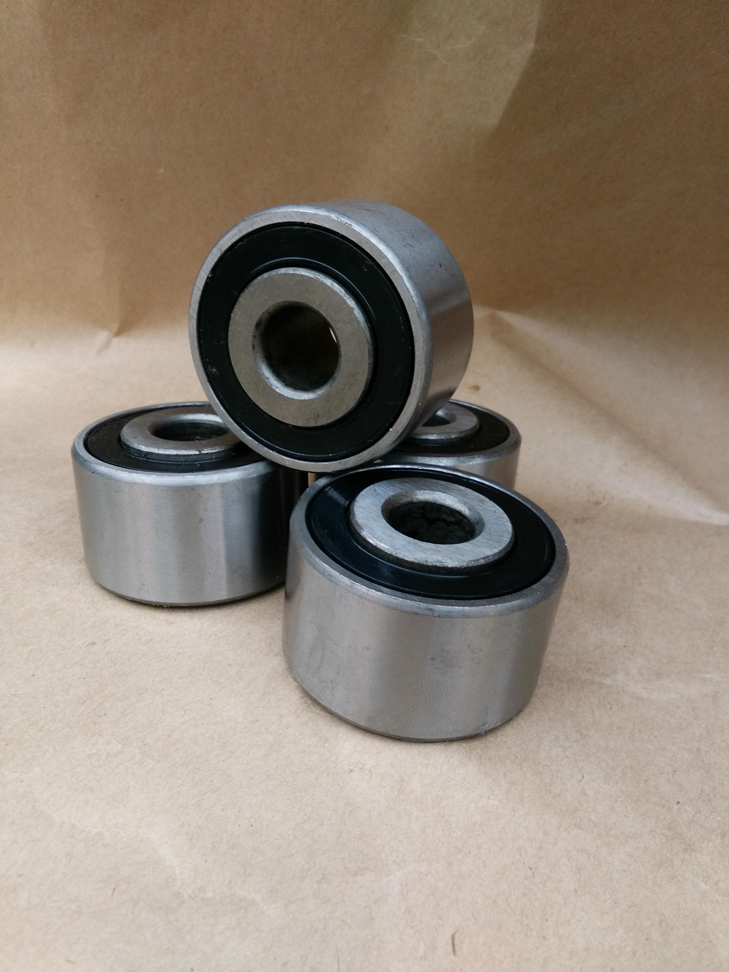 长期供应各种规格非标准件,异形件,非标轴承.