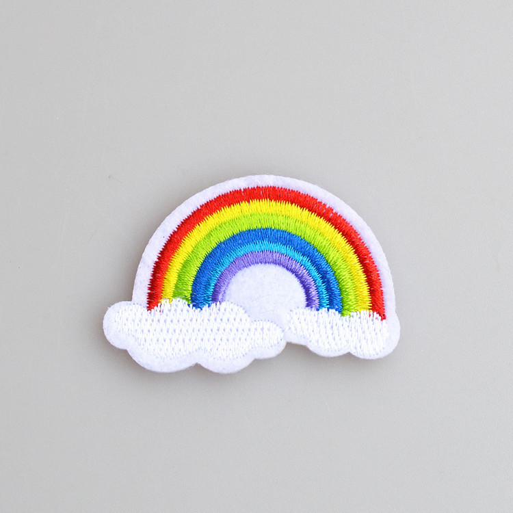 东莞供应电脑刺绣 衣服加工刺绣 彩虹绣花章 儿童服装刺绣徽章