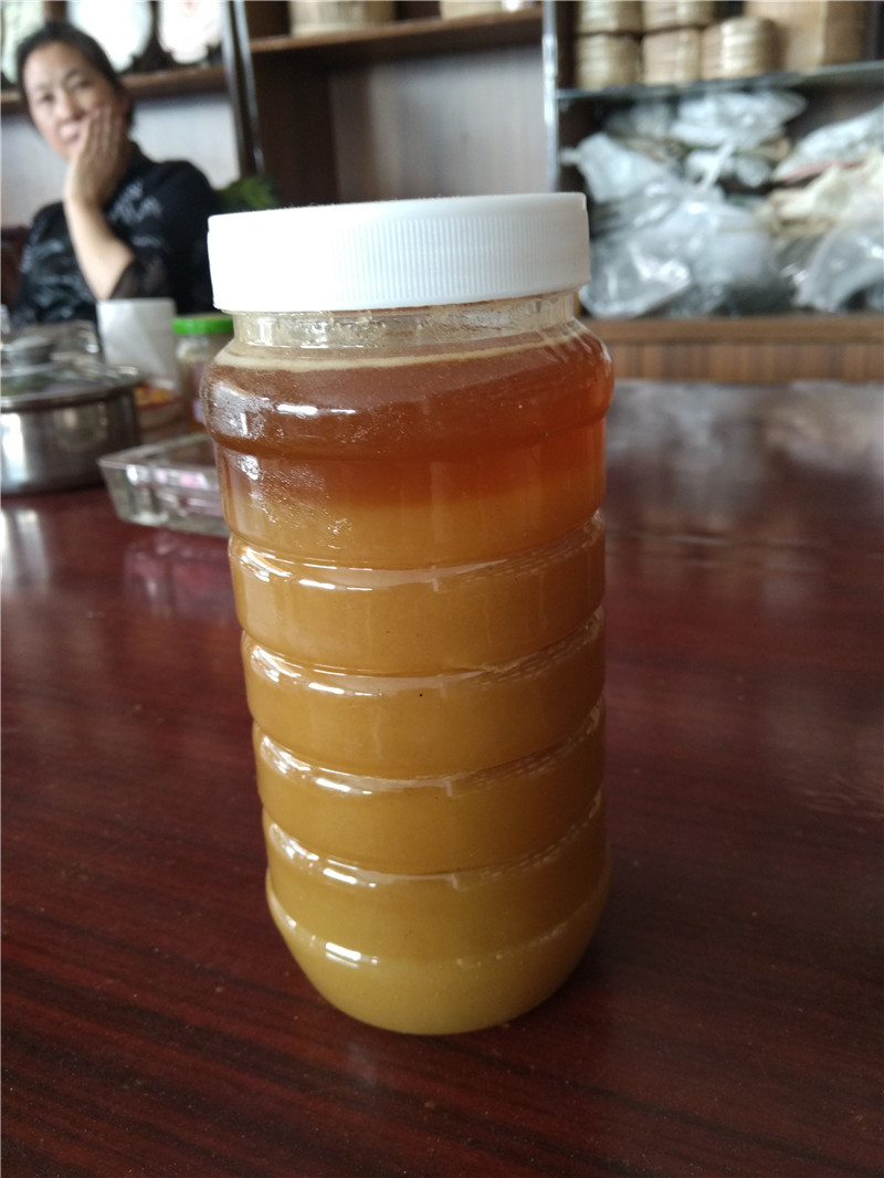 野生土蜂蜜 云南深山纯天然无添加瓶装野生蜂蜜1000g批发蜜中精品