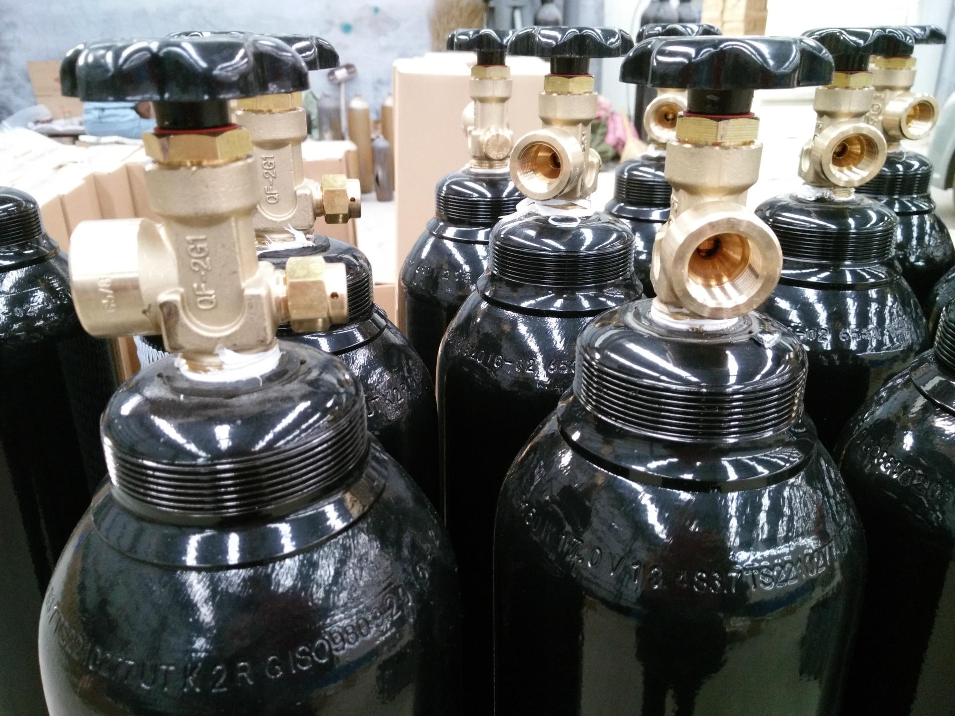 『山东建设』批发10升高压氮气瓶n2 工业破碎锤专用 无缝钢瓶