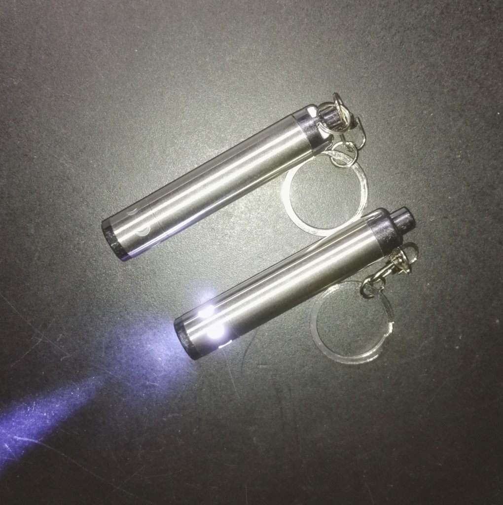 365nm白光q5强光荧光剂检测笔验钞笔验钞器新币检测笔荧光灯电筒