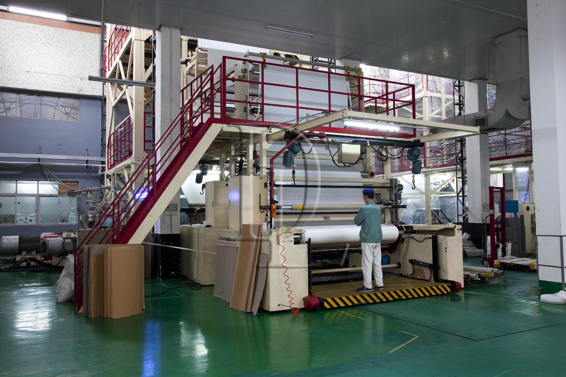 苏州鼎来包装厂家供应pe保护膜 白色透明卷筒拉伸塑料薄膜定制